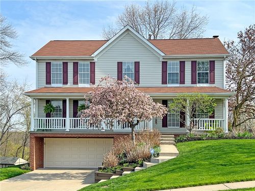 827 Boulder Dr, Bethel Park, PA, 15102-1068 | Card Image