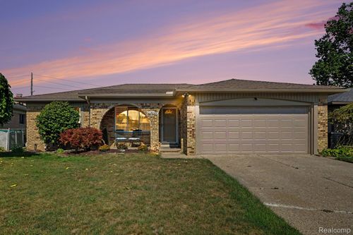 15299 Brandy Ln, Macomb, MI, 48044-1905 | Card Image