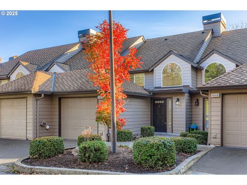 3990 Carman Dr, Lake Oswego, OR, 97035-2473 | Card Image