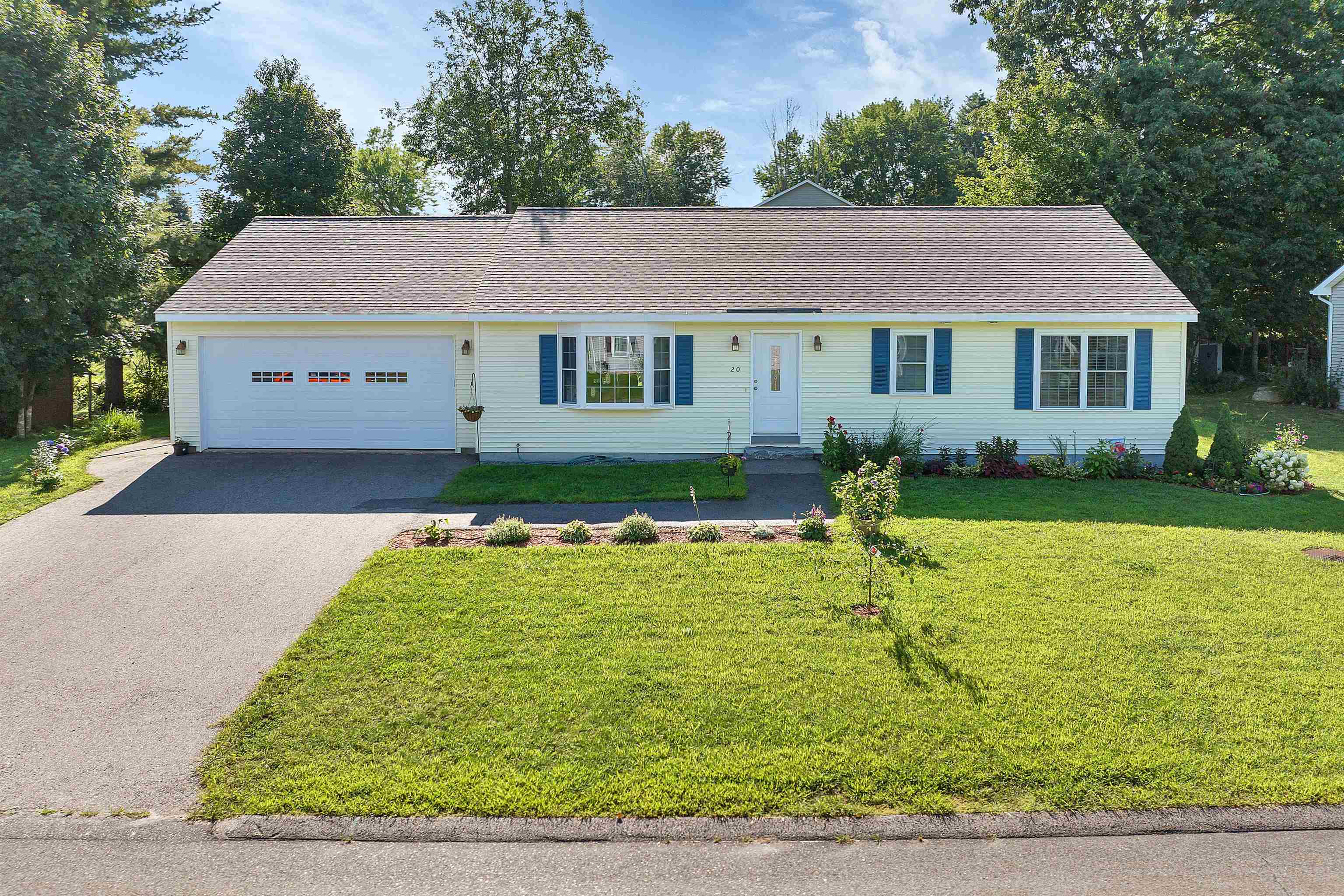 Linny Ln, Laconia, NH 03246