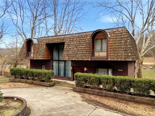 1329 Pennsylvania Ave, Saint Albans, WV, 25177-3636 | Card Image