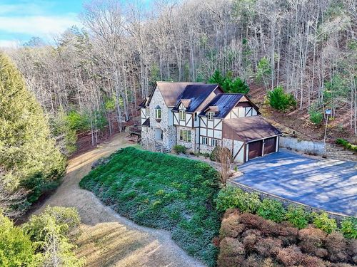 251 Quail Cove Ln, Brasstown, NC, 28902-9616 | Card Image