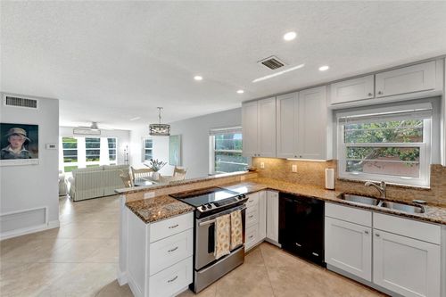 apt-201-49 Woodland Dr, VERO BEACH, FL, 32962-3785 | Card Image