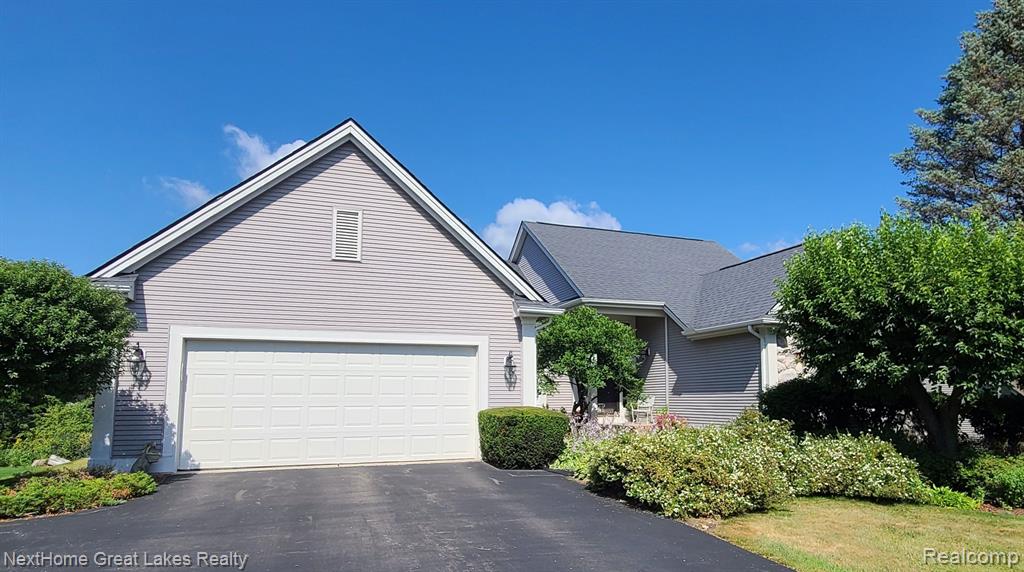 16040 Silverwood Drive, Sold in Fenton Twp Zoocasa