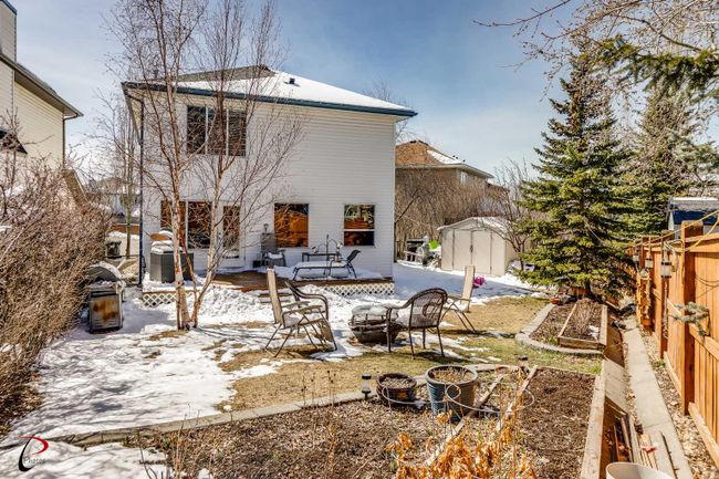 77 Rockbluff Place Nw, Home with 4 bedrooms, 3 bathrooms and 6 parking in Calgary AB | Image 31