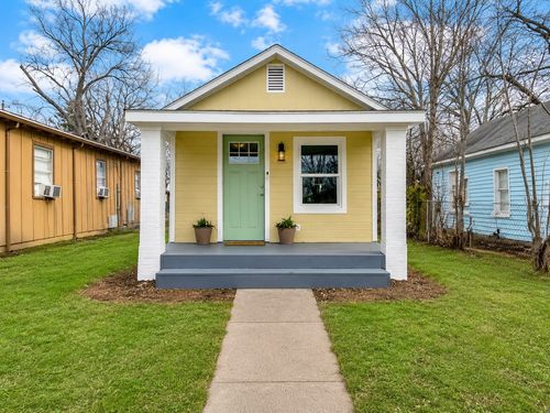 923 S First St, Sherman, TX, 75090-8001 | Card Image