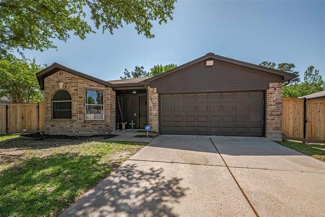 28903 Raestone St, House other with 3 bedrooms, 2 bathrooms and 2 parking in Spring TX | Image 4