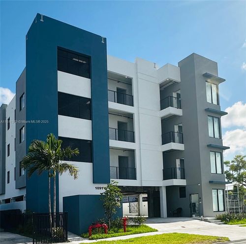 apt-301-1091 E 17th St, Hialeah, FL, 33010-3362 | Card Image