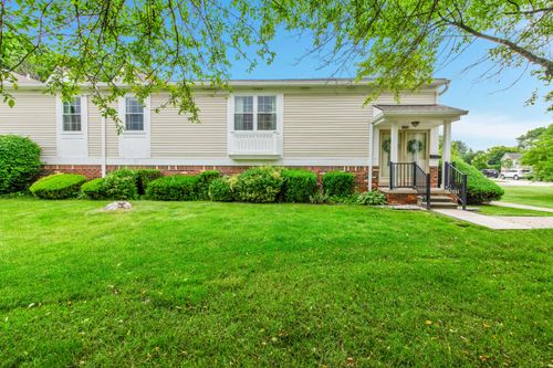 41748 Broquet Dr, Northville, MI, 48167-2402 | Card Image