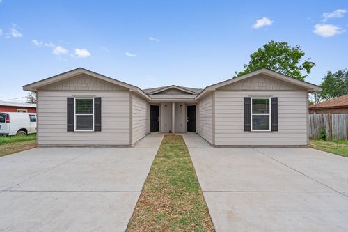 1153 Magnolia, Seguin, TX, 78155-2154 | Card Image