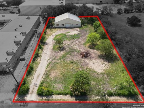 6812 Sawyer Rd, Leon Valley, TX, 78238-2217 | Card Image