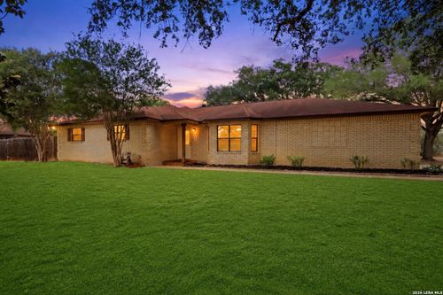 106 Oak Ridge Dr, La Vernia, TX, 78121-4510 | Card Image