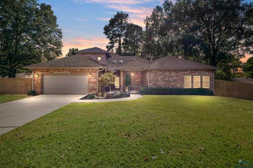 800 Trenton Ct, Longview, TX, 75601-4930 | Card Image