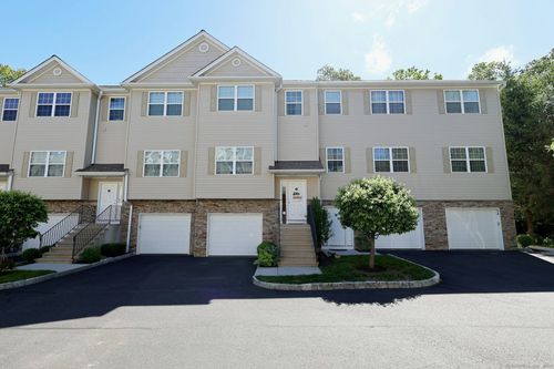 23-23 Riverview Ct, Brookfield, CT, 06804-1071 | Card Image