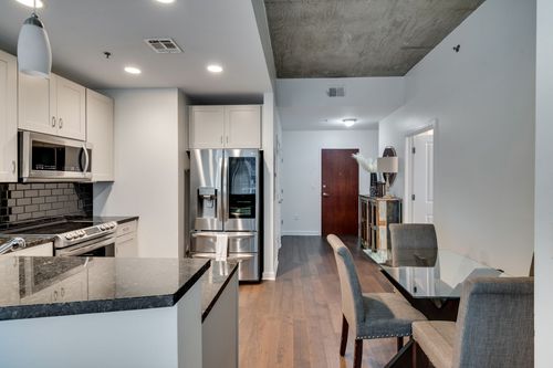 unit-1120-301 Demonbreun St, Nashville, TN, 37201-2237 | Card Image