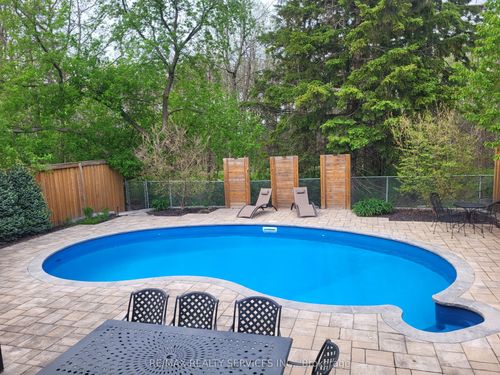 28 Chickadee Cres, Brampton, ON, L6Z3L2 | Card Image