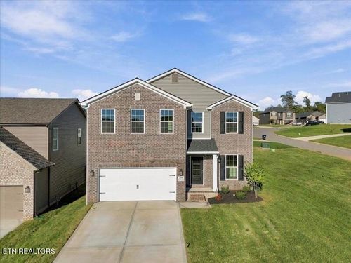 106 Clover Meadow Ln, Maryville, TN, 37801-9545 | Card Image
