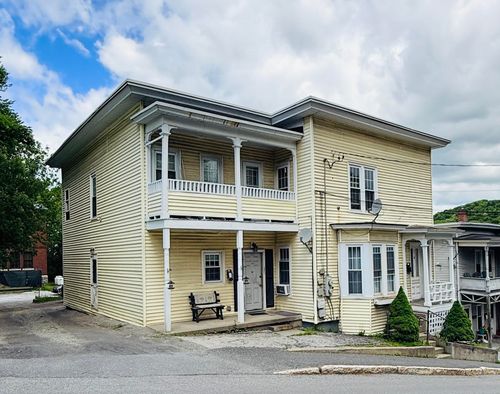8 Mount St, Barre, VT, 05641-3121 | Card Image