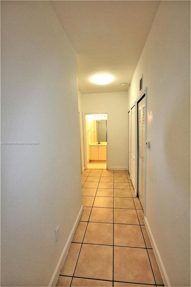 UNIT-102 - 1660 Se 29 Th St, Condo with 3 bedrooms, 2 bathrooms and null parking in Homestead FL | Image 11
