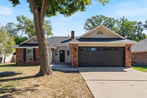 423 N 37th Pl, Rogers, AR, 72756-1864 | Card Image