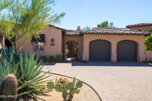 8883 E Mountain Spring Rd, Scottsdale, AZ, 85255-9173 | Card Image