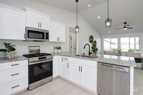 958 Sierra St, Vale, OR, 97918 | Card Image