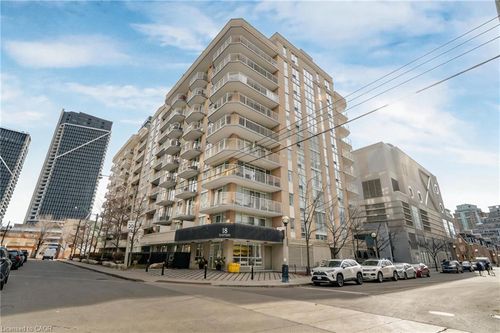 202-18 Stafford St, Toronto, ON, M5V3W4 | Card Image