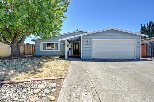 495 Pear Tree Ln, Fairfield, CA, 94533-3214 | Card Image