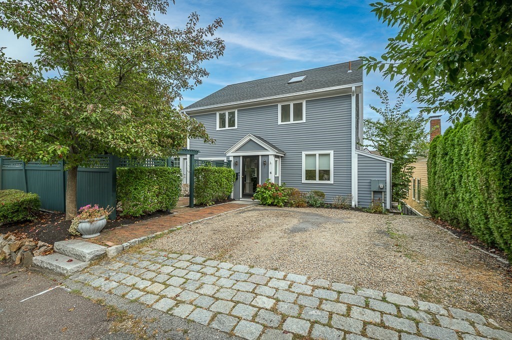 Bennett St, Manchester, MA 01944