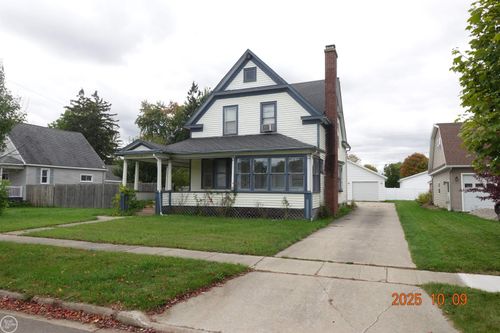 156 N 4th St, Harbor Beach, MI, 48441-1135 | Card Image