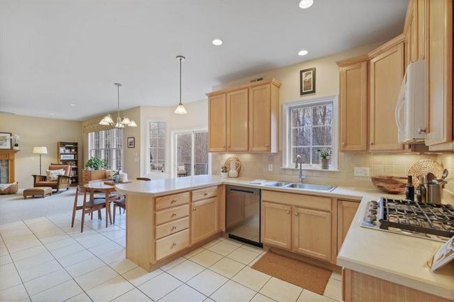 74 Travis Rd, House other with 4 bedrooms, 3 bathrooms and 2 parking in Baldwin Place NY | Image 6