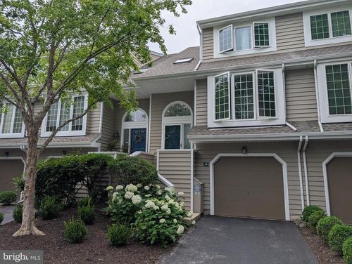 39 Cabot Dr, CHESTERBROOK, PA, 19087-5619 | Card Image