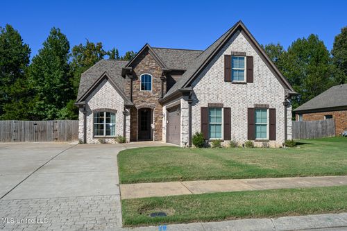 3437 Chateau Pointe Blvd, Southaven, MS, 38672-8588 | Card Image