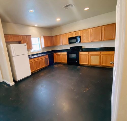 3110 Molly Dr, Huntsville, TX, 77340-6528 | Card Image