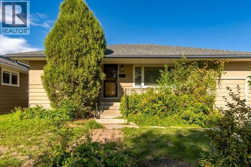 2616 Morley Trail Nw, Calgary, AB, T2M4G5 | Card Image