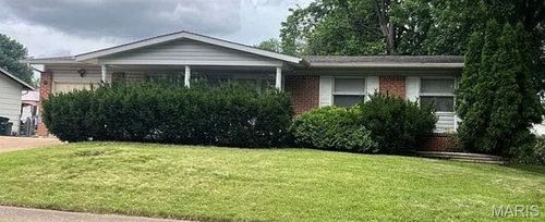 1375 Flamingo Dr, Florissant, MO, 63031-3336 | Card Image