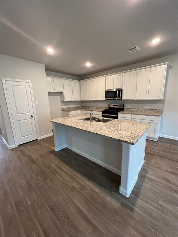 Jade Crest Ct, Montgomery, TX 77316