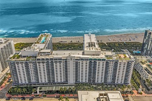 104142-2301 Collins Ave, Miami Beach, FL, 33139-1639 | Card Image