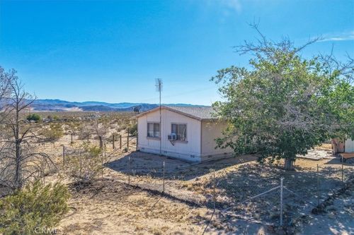 1760 Valleyview Rd, 29 Palms, CA, 92277-5382 | Card Image