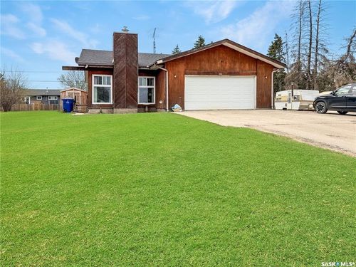 321 Arthur St, Cut Knife, SK, S0M0N0 | Card Image