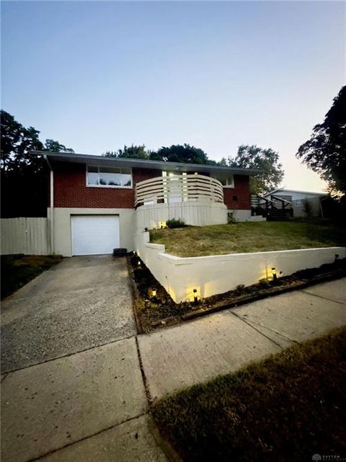2006 High Knoll Dr, Dayton, OH, 45414-3761 | Card Image