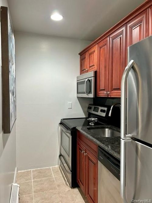 4c2-184 Hallock Rd, Lake Grove, NY, 11755-1400 | Card Image