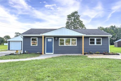 683 East Dr, Brunswick, OH, 44212-2109 | Card Image