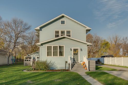 28 Francis Street, West Fargo, ND, 58078 | Card Image