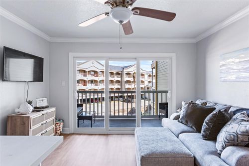 3225-6300 Seawall Blvd, Galveston, TX, 77551-2219 | Card Image