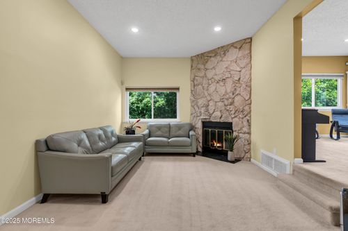 3 Redberry Ct, East Brunswick, NJ, 08816-2741 | Card Image