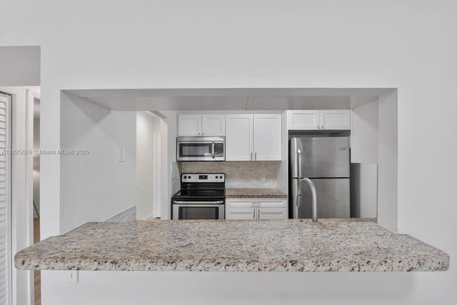 APT-215 - 8261 Sw 128 Th St, Condo with 2 bedrooms, 2 bathrooms and null parking in Pinecrest FL | Image 7