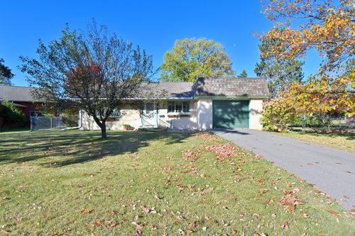 911 Sw 4th Ave, Grand Rapids, MN, 55744-3506 | Card Image