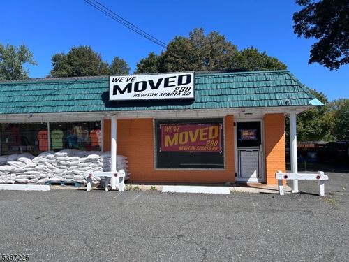 196 Main St, Andover, NJ, 07821-4579 | Card Image
