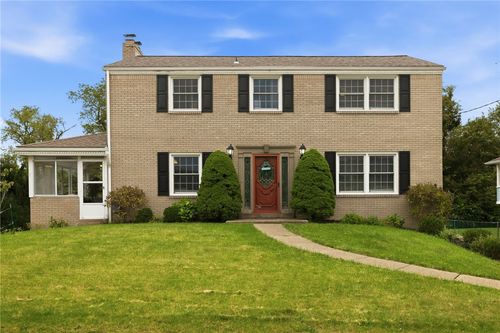 1105 Huston Dr, West Mifflin, PA, 15122-3103 | Card Image